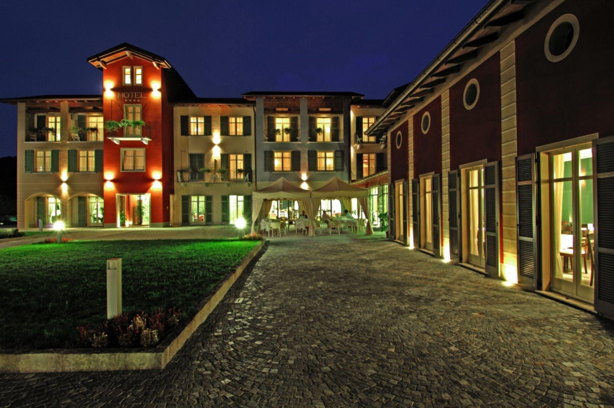 Hotel Cortese Armeno Luaran gambar