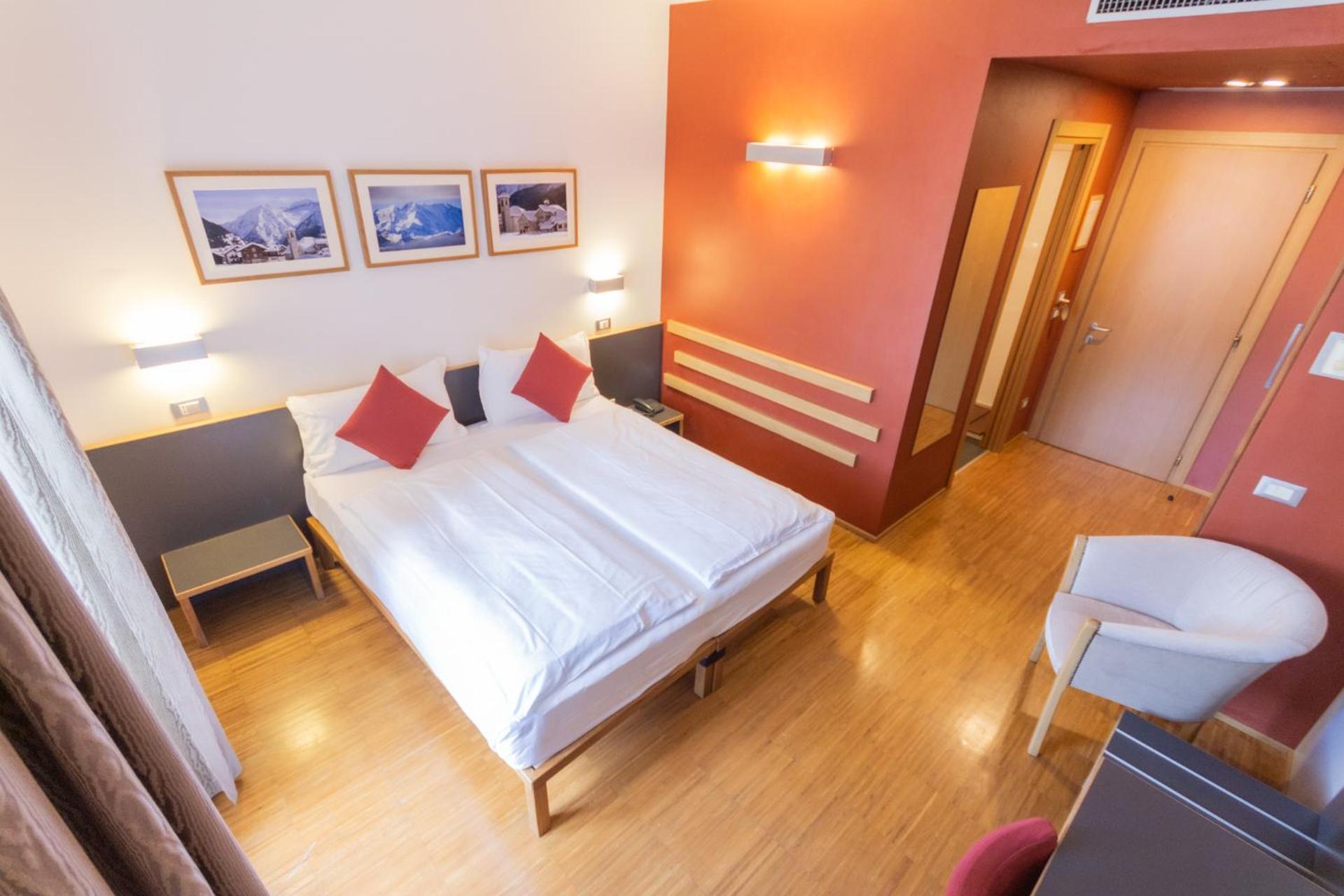 Hotel Cortese Armeno Luaran gambar