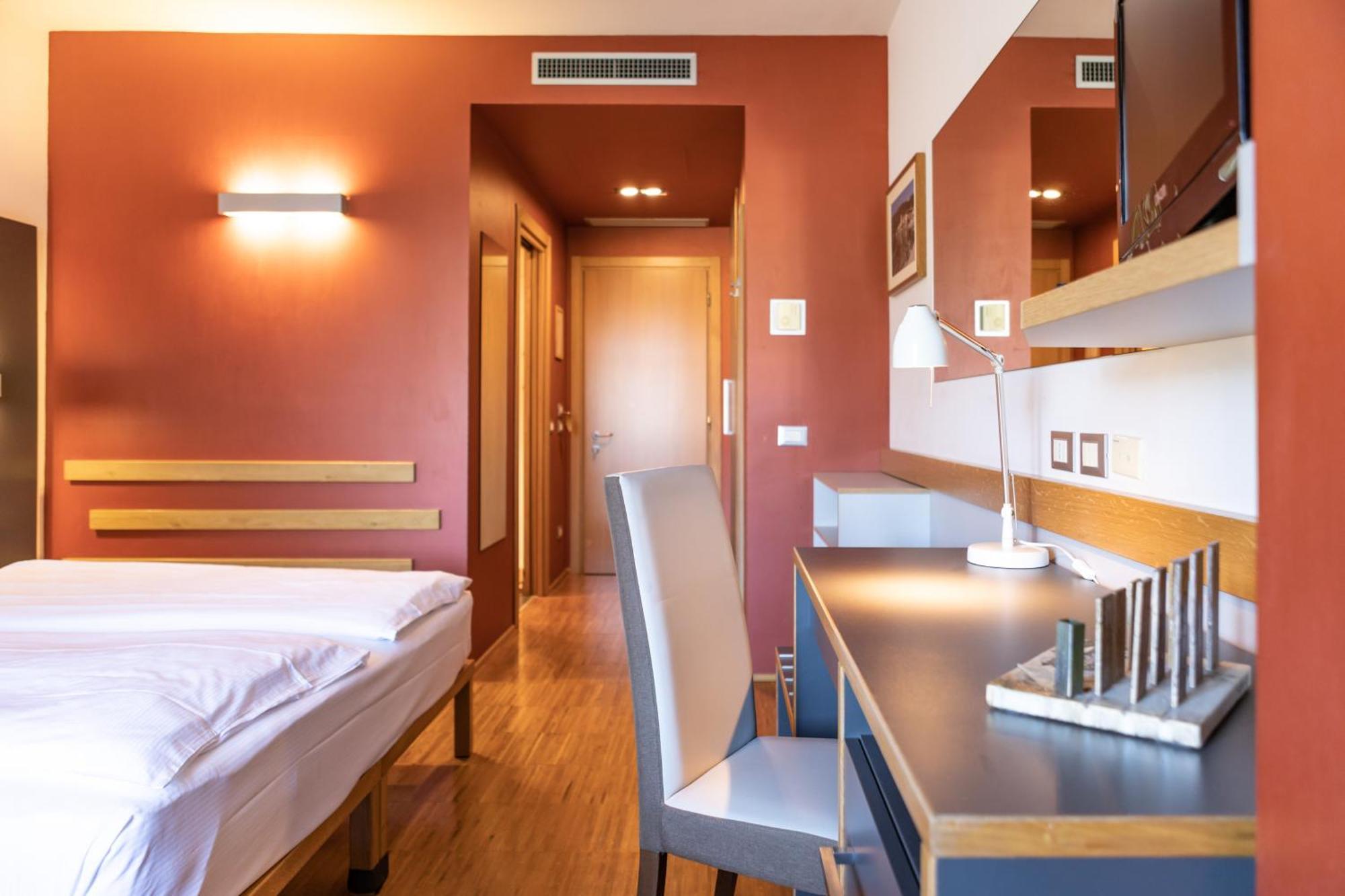 Hotel Cortese Armeno Luaran gambar