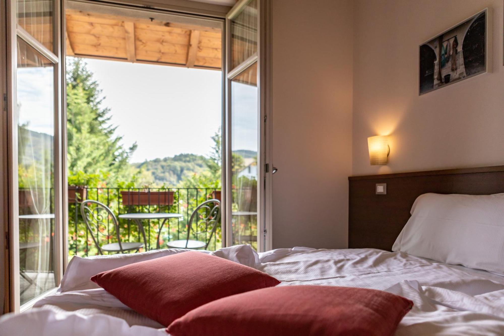 Hotel Cortese Armeno Luaran gambar