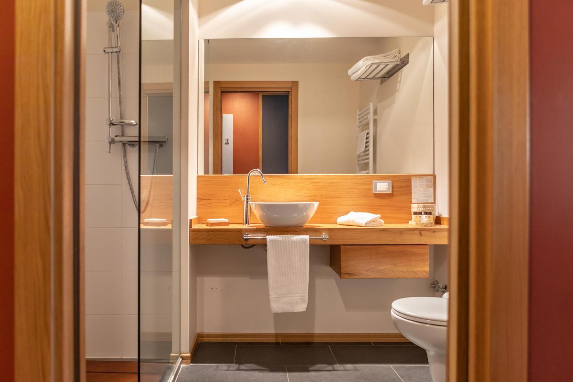 Hotel Cortese Armeno Luaran gambar