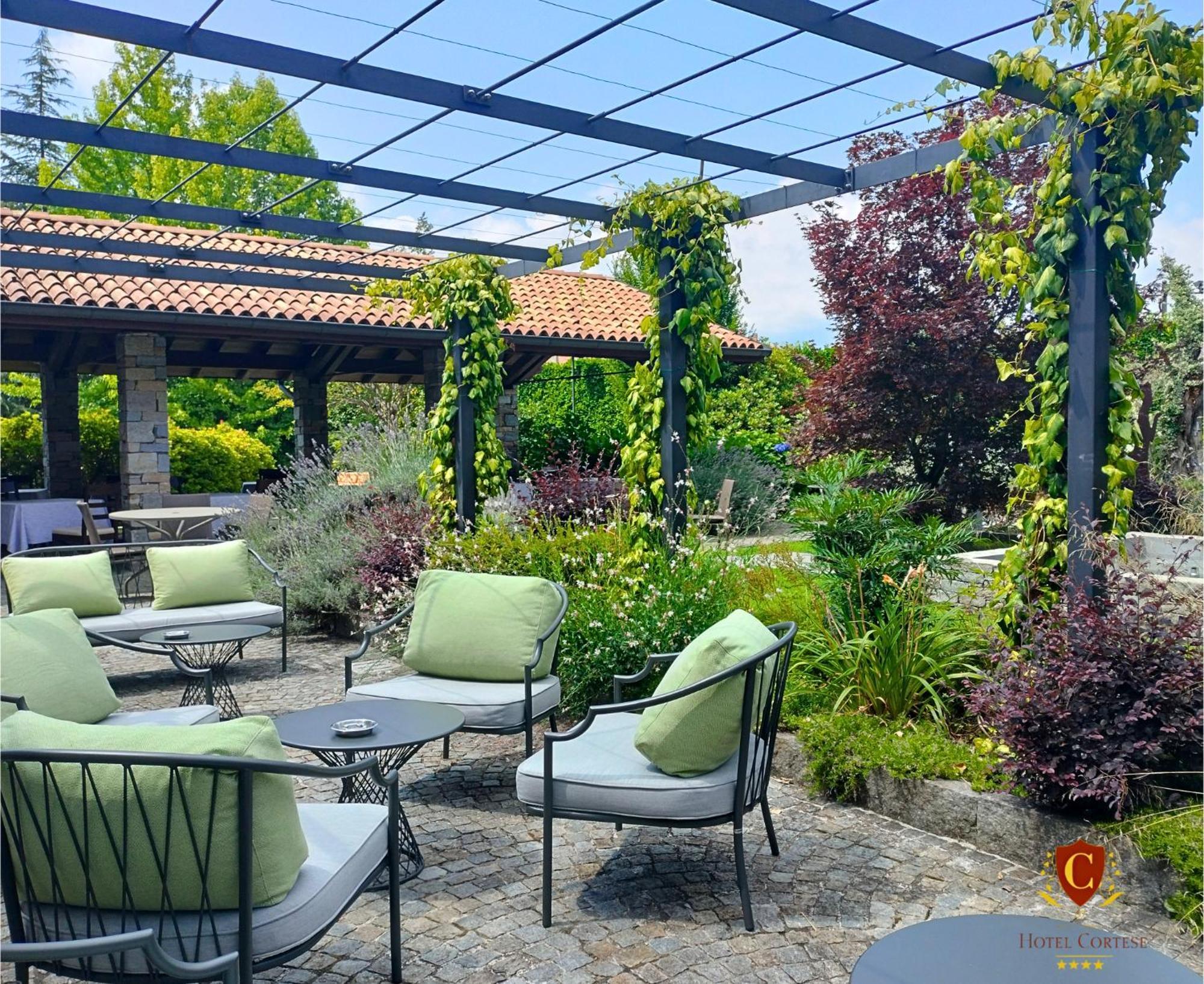 Hotel Cortese Armeno Luaran gambar